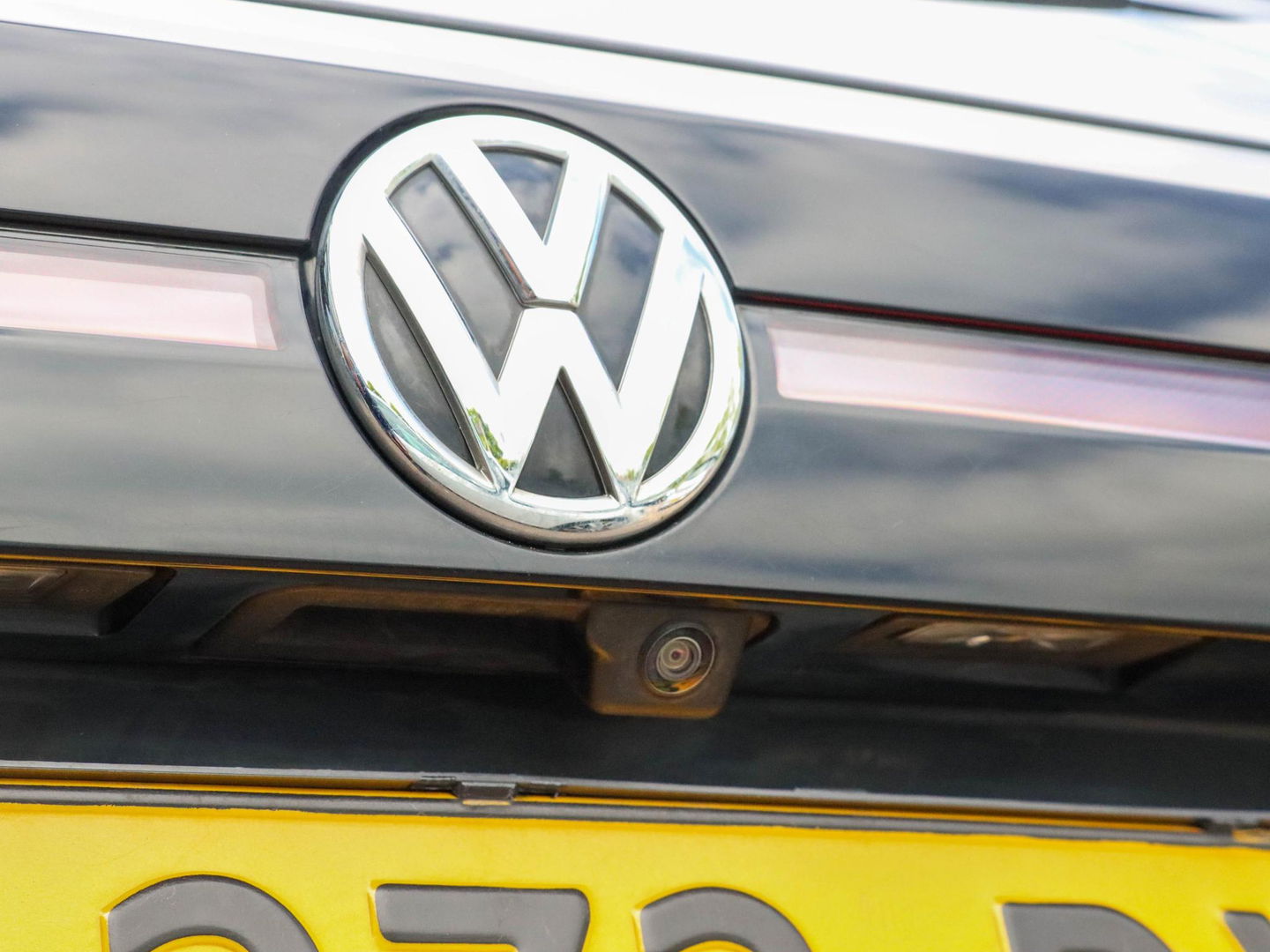 Volkswagen T-Cross 1.0 TSI Life | Design Pack | Navigatie | Climate Control | Camera