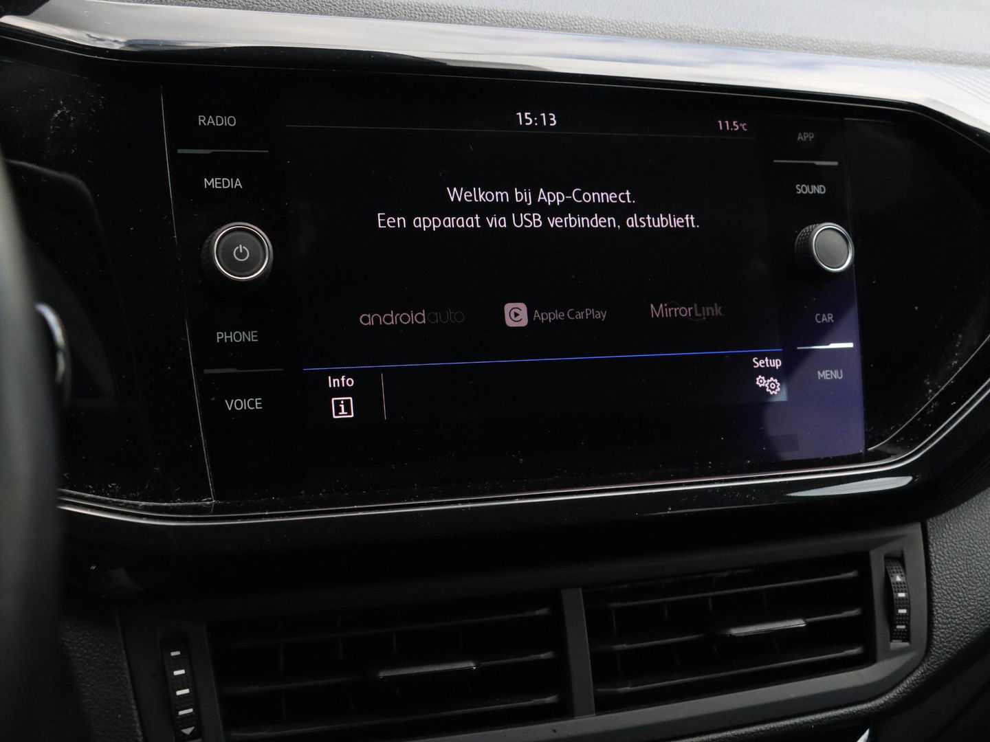 Volkswagen T-Cross 1.0 TSI Life | Design Pack | Navigatie | Climate Control | Camera