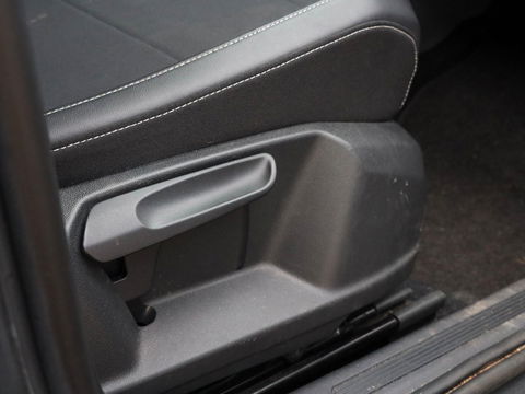 Volkswagen T-Cross 1.0 TSI Life | Design Pack | Navigatie | Climate Control | Camera