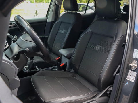 Volkswagen T-Cross 1.0 TSI Life | Design Pack | Navigatie | Climate Control | Camera