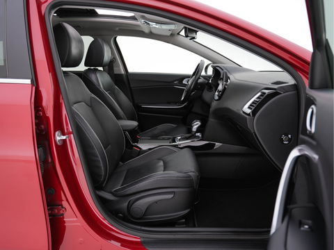 Kia Ceed Sportswagon 1.4 T-GDi ExecutiveLine Aut. *PANO | FULL-LEATHER | ADAPT.CRUISE | FULL-LED | MEMORY-PACK | DIGI-COCKPIT | JBL-SOUND | BLINDSPOT | KEYLESS | COOLED/HEATED-COMFORT-SEATS | NAVI-FULLMAP | LANE-ASSIST | 17''ALU*