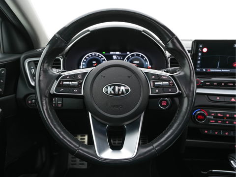 Kia Ceed Sportswagon 1.4 T-GDi ExecutiveLine Aut. *PANO | FULL-LEATHER | ADAPT.CRUISE | FULL-LED | MEMORY-PACK | DIGI-COCKPIT | JBL-SOUND | BLINDSPOT | KEYLESS | COOLED/HEATED-COMFORT-SEATS | NAVI-FULLMAP | LANE-ASSIST | 17''ALU*