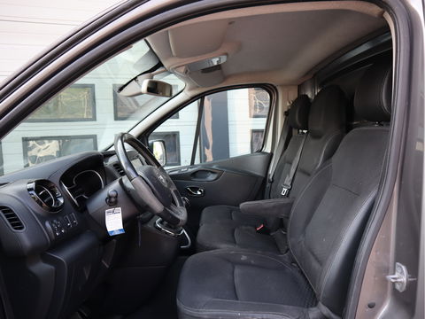 Opel Vivaro 1.6 CDTI 141 pk L2 Lang - Trekhaak - Imperiaal - Camera - Clima