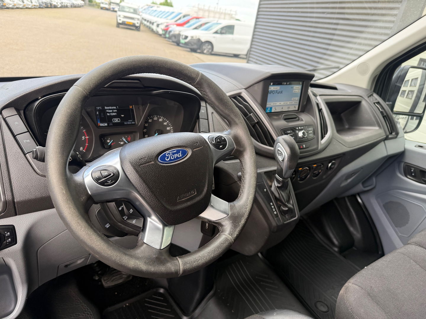 Ford Transit 2.0 TDCI 170pk Euro 6 Automaat L2H2 - Trekhaak - Camera - Navi