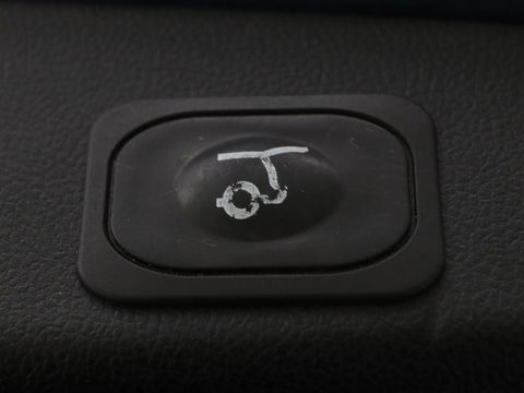 Ford Focus 1.0 EcoBoost ST Line X | Panoramadak | Stoel & stuurverwarming | Adaptive cruise | Camera | Carplay | Full LED | Trekhaak | Climate control | Navigatie