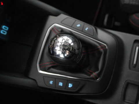 Ford Focus 1.0 EcoBoost ST Line X | Panoramadak | Stoel & stuurverwarming | Adaptive cruise | Camera | Carplay | Full LED | Trekhaak | Climate control | Navigatie