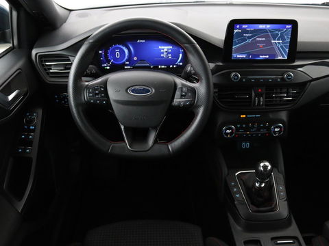 Ford Focus 1.0 EcoBoost ST Line X | Panoramadak | Stoel & stuurverwarming | Adaptive cruise | Camera | Carplay | Full LED | Trekhaak | Climate control | Navigatie