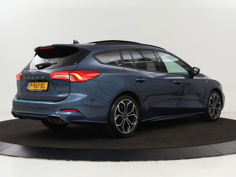 Ford Focus 1.0 EcoBoost ST Line X | Panoramadak | Stoel & stuurverwarming | Adaptive cruise | Camera | Carplay | Full LED | Trekhaak | Climate control | Navigatie