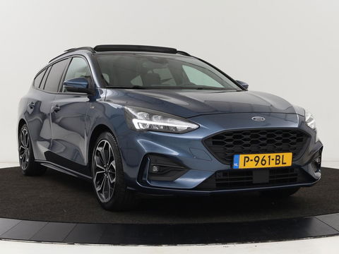 Ford Focus 1.0 EcoBoost ST Line X | Panoramadak | Stoel & stuurverwarming | Adaptive cruise | Camera | Carplay | Full LED | Trekhaak | Climate control | Navigatie