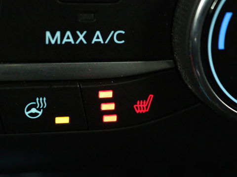 Ford Focus 1.0 EcoBoost ST Line X | Panoramadak | Stoel & stuurverwarming | Adaptive cruise | Camera | Carplay | Full LED | Trekhaak | Climate control | Navigatie