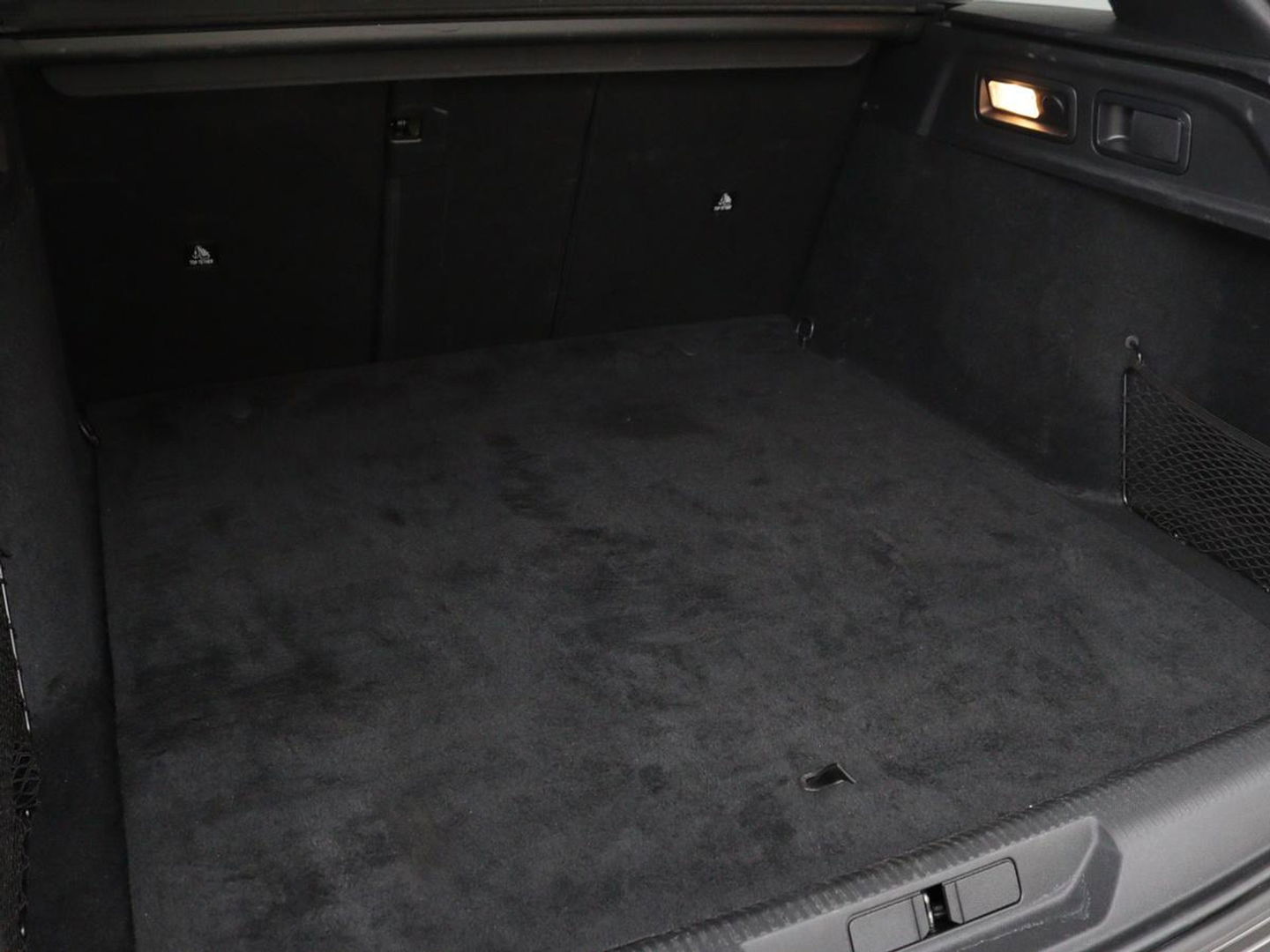 Peugeot 308 1.6 PHEV Active Pack Business | Stoelverwarming | Trekhaak | Carplay | Half leder | Sportstoelen | Navigatie | Full LED