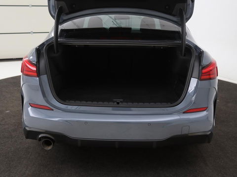 BMW 2 Serie Gran Coupé 218i M Sport | Stoelverwarming | Adaptive cruise | Carplay | Trekhaak | Sportstoelen | DAB | Half leder | Live Cockpit | Climate control