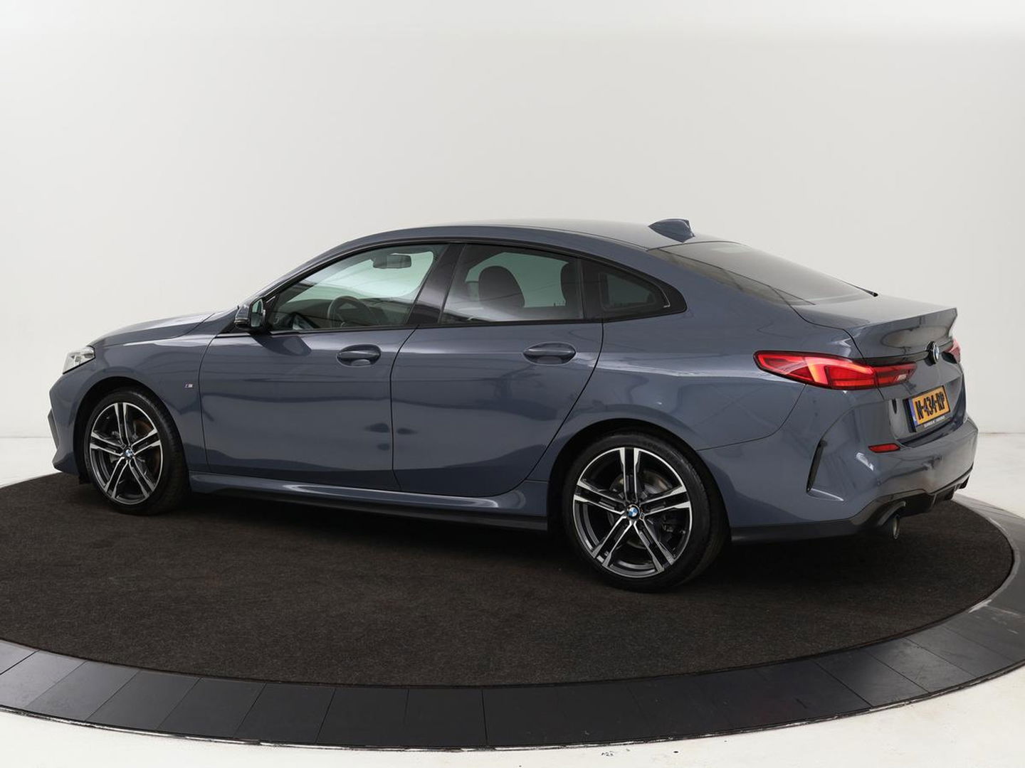 BMW 2 Serie Gran Coupé 218i M Sport | Stoelverwarming | Adaptive cruise | Carplay | Trekhaak | Sportstoelen | DAB | Half leder | Live Cockpit | Climate control