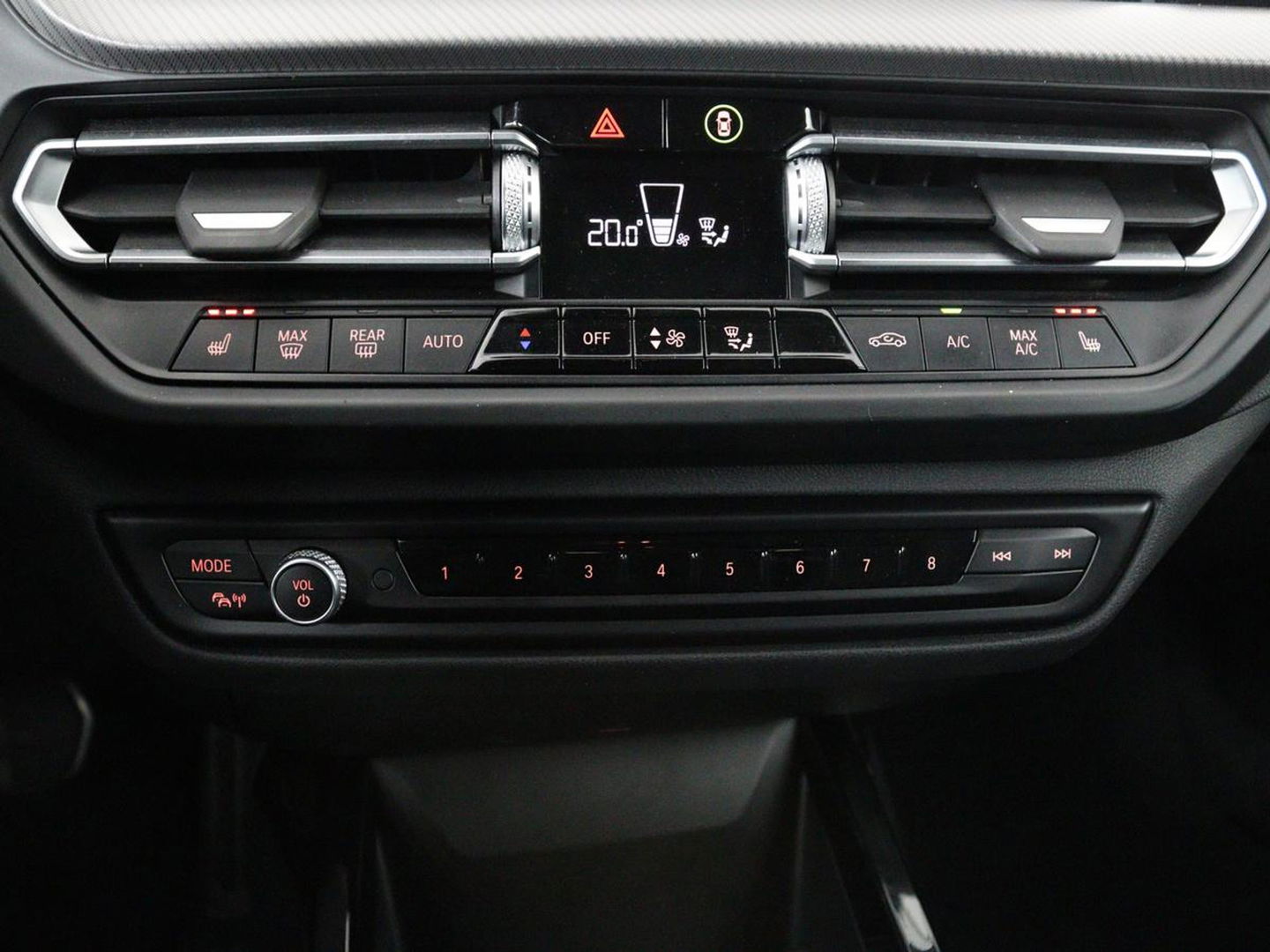 BMW 2 Serie Gran Coupé 218i M Sport | Stoelverwarming | Adaptive cruise | Carplay | Trekhaak | Sportstoelen | DAB | Half leder | Live Cockpit | Climate control