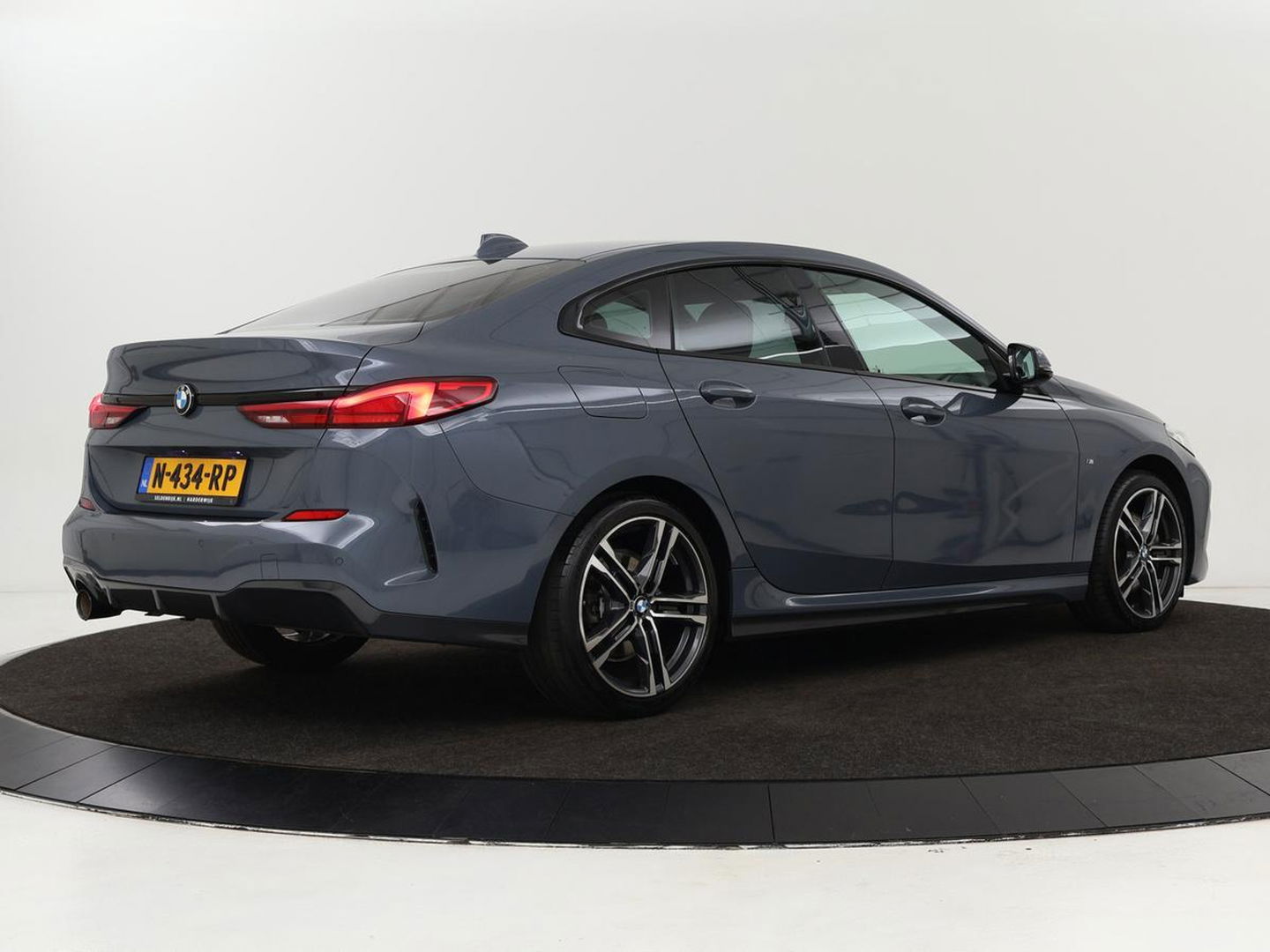 BMW 2 Serie Gran Coupé 218i M Sport | Stoelverwarming | Adaptive cruise | Carplay | Trekhaak | Sportstoelen | DAB | Half leder | Live Cockpit | Climate control