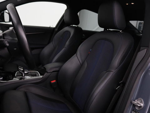 BMW 2 Serie Gran Coupé 218i M Sport | Stoelverwarming | Adaptive cruise | Carplay | Trekhaak | Sportstoelen | DAB | Half leder | Live Cockpit | Climate control