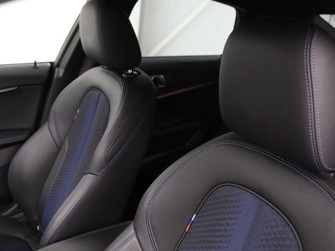 BMW 2 Serie Gran Coupé 218i M Sport | Stoelverwarming | Adaptive cruise | Carplay | Trekhaak | Sportstoelen | DAB | Half leder | Live Cockpit | Climate control