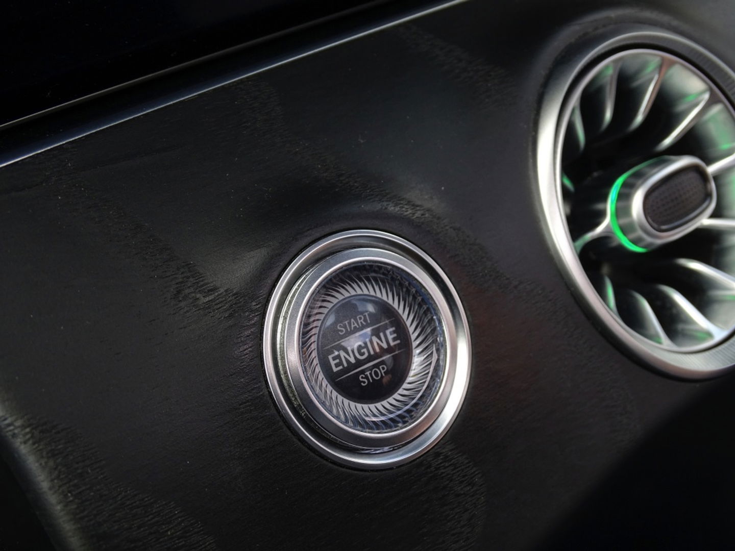 Mercedes-Benz E-Klasse 350 300PK AMG Sport Edition / Burmester / LED *NAP*