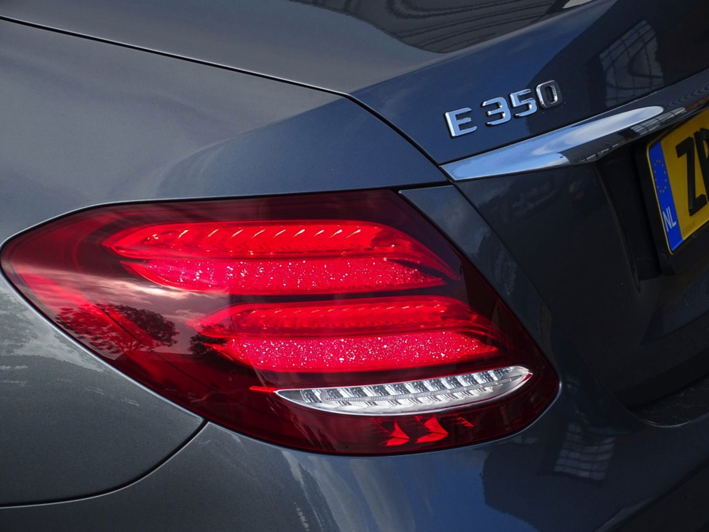 Mercedes-Benz E-Klasse 350 300PK AMG Sport Edition / Burmester / LED *NAP*