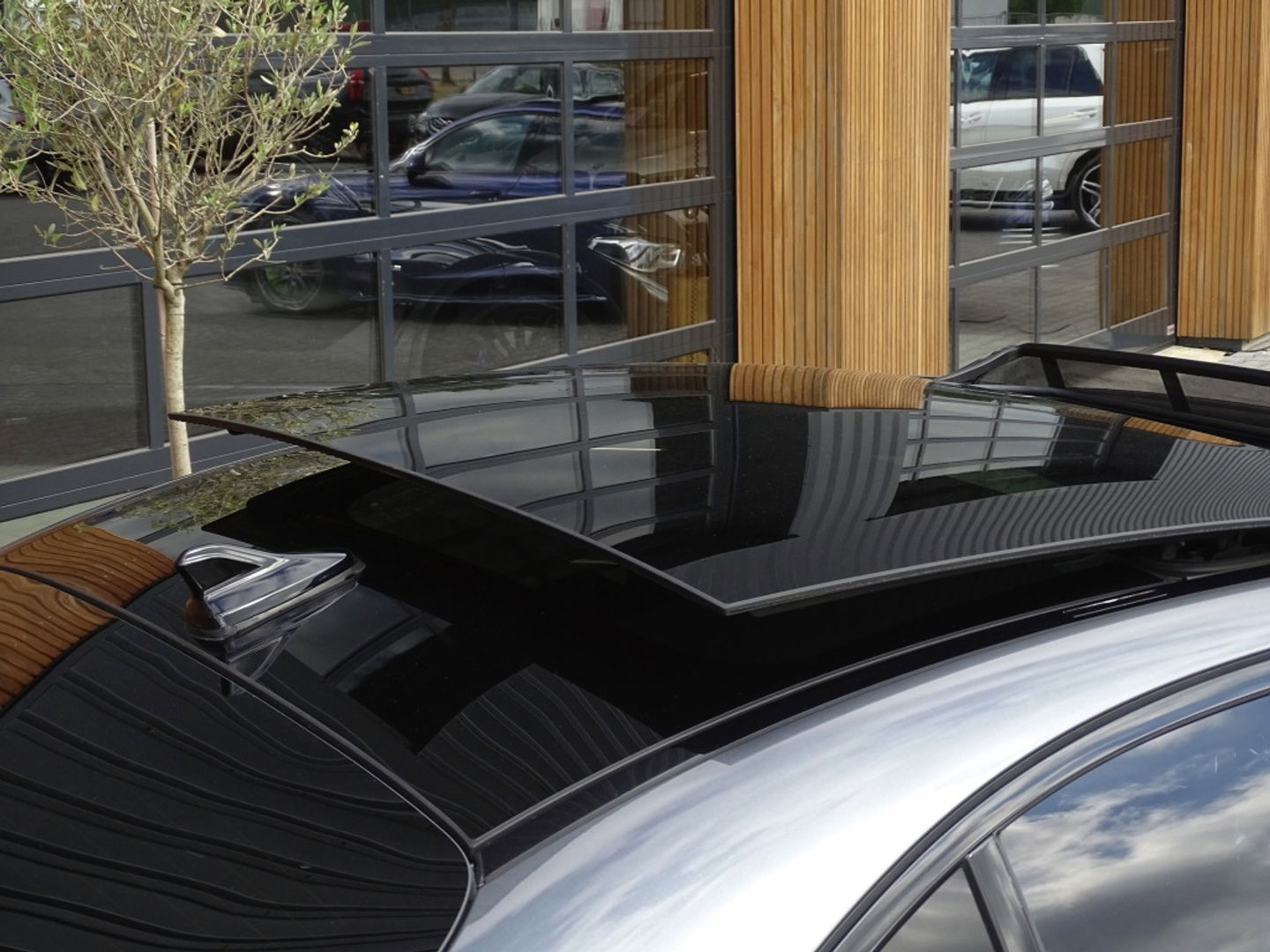 Mercedes-Benz E-Klasse 350 300PK AMG Sport Edition / Burmester / LED *NAP*