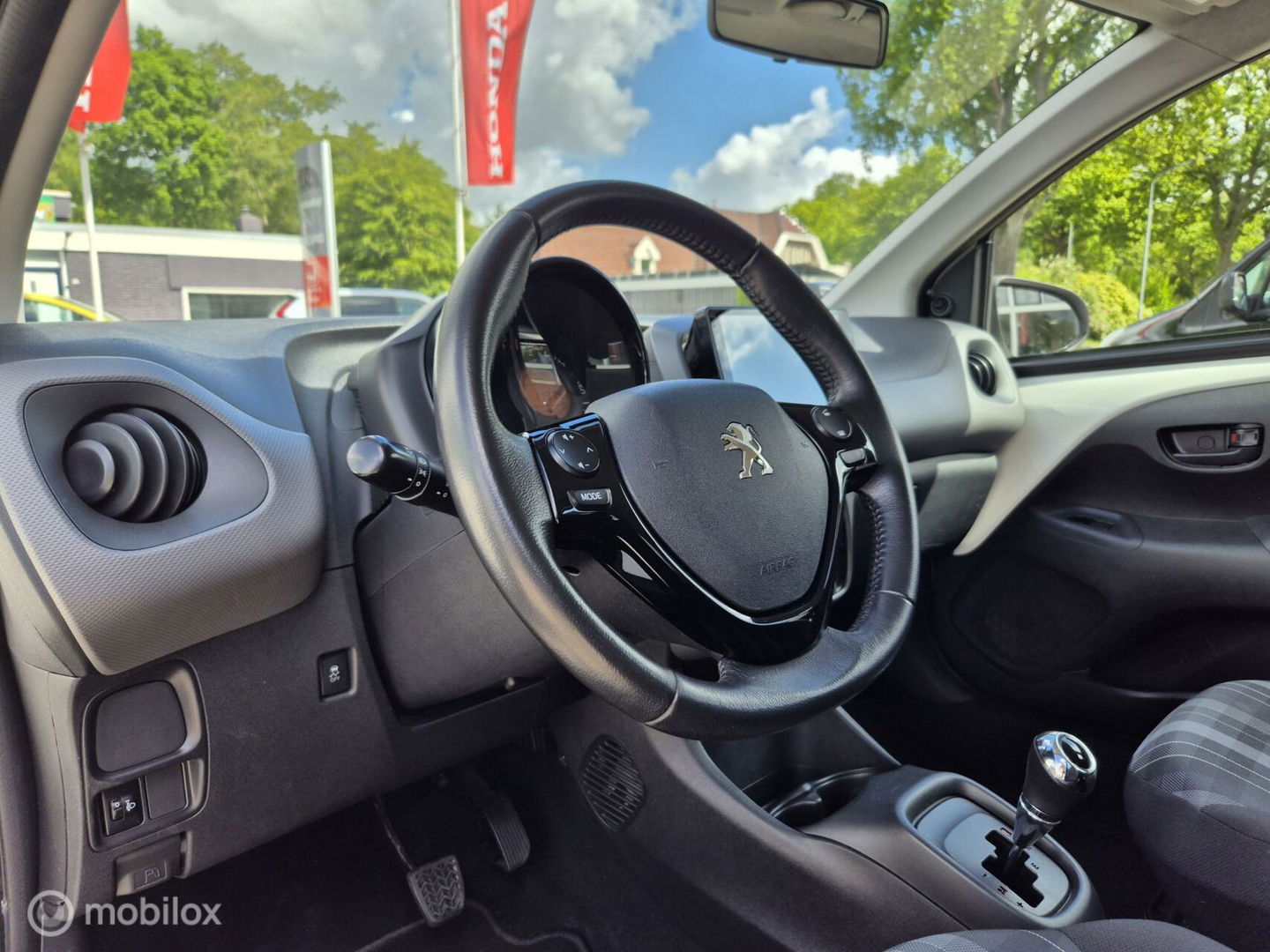 Peugeot 108 1.0 e-VTi Automaat, Carplay, LED, Airco, NAP!