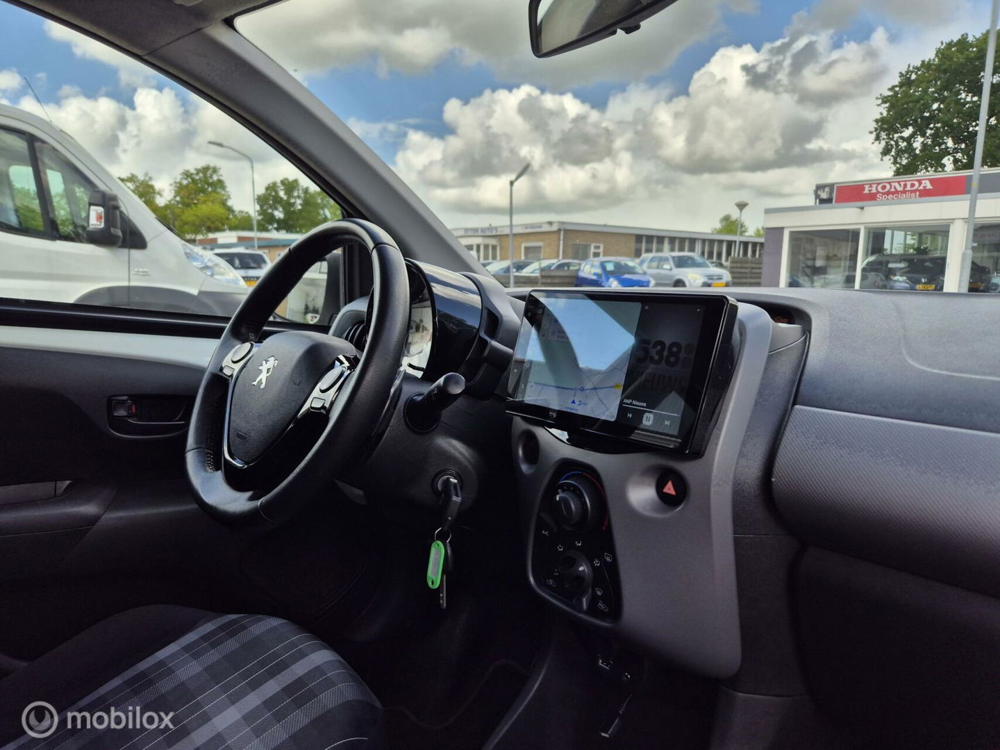 Peugeot 108 1.0 e-VTi Automaat, Carplay, LED, Airco, NAP!