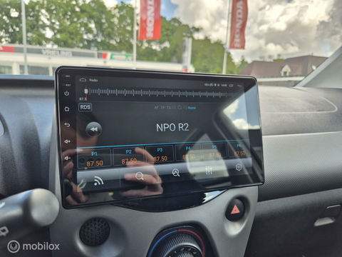 Peugeot 108 1.0 e-VTi Automaat, Carplay, LED, Airco, NAP!
