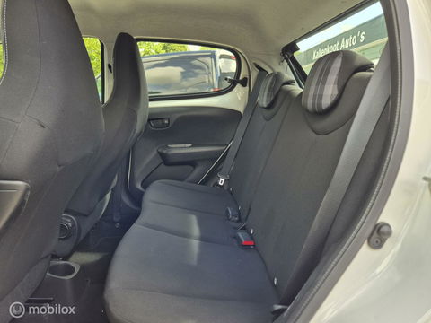 Peugeot 108 1.0 e-VTi Automaat, Carplay, LED, Airco, NAP!