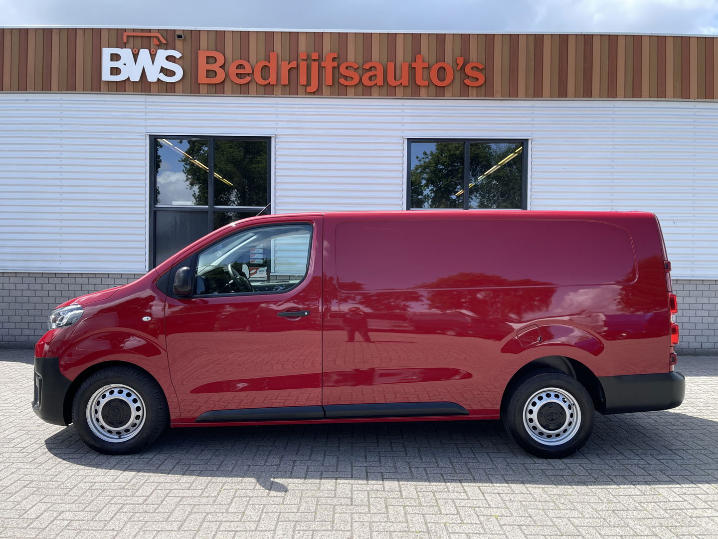 Toyota ProAce Worker 1.6 D-4D Cool Comfort Long L3H1 / rijklaar € 17.950 ex btw / lease vanaf € 408 / airco / cruise / trekhaak 2000 kg / bijrijdersbank !