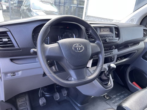 Toyota ProAce Worker 1.6 D-4D Cool Comfort Long L3H1 / rijklaar € 17.950 ex btw / lease vanaf € 408 / airco / cruise / trekhaak 2000 kg / bijrijdersbank !