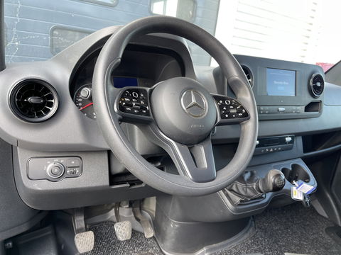 Mercedes-Benz Sprinter 516 2.2 CDI L2H2 dubbellucht / vaste prijs rijklaar € 26.950 ex btw / lease vanaf € / euro 6 / bpm vrij / tegen een meerprijs kunnen wij een trekhaak 3500 kg monteren !