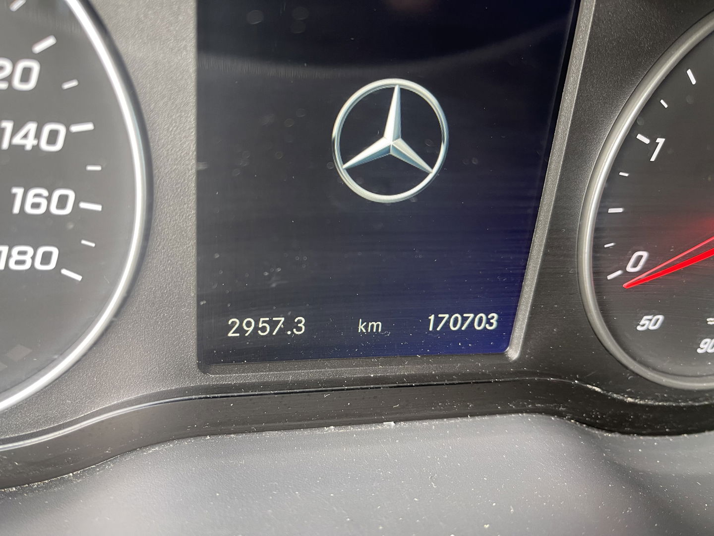 Mercedes-Benz Sprinter 516 2.2 CDI L2H2 dubbellucht / vaste prijs rijklaar € 26.950 ex btw / lease vanaf € / euro 6 / bpm vrij / tegen een meerprijs kunnen wij een trekhaak 3500 kg monteren !