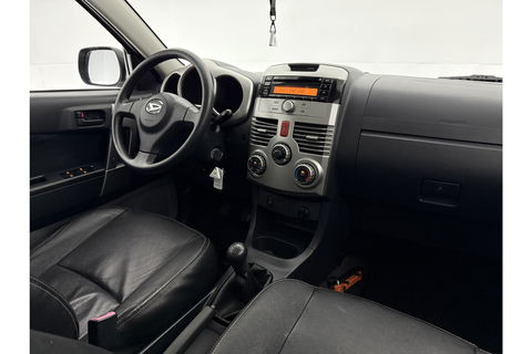 Daihatsu Terios 1.5-16v Explore 2WD Airco Bullbar Trekhaak Elektrpakket 16"LMV