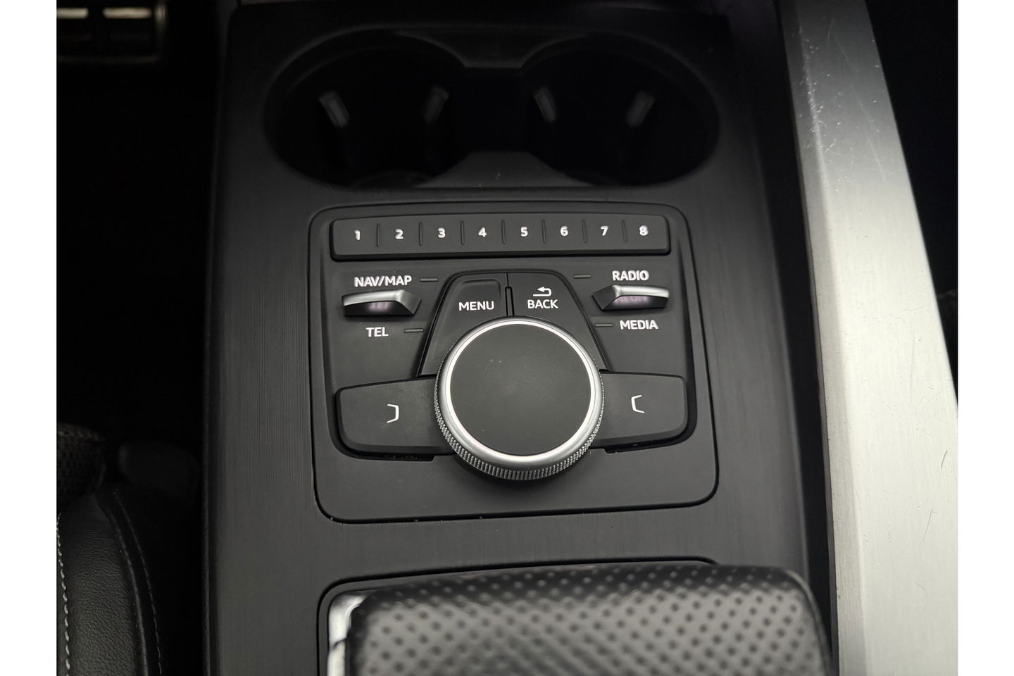 Audi A4 1.4 TFSI 150PK S-line Clima Cruise Navigatie PDC 18''LMV