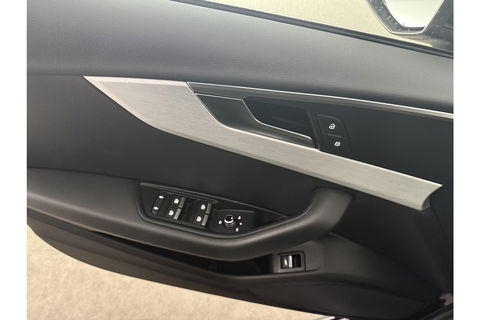 Audi A4 1.4 TFSI 150PK S-line Clima Cruise Navigatie PDC 18''LMV