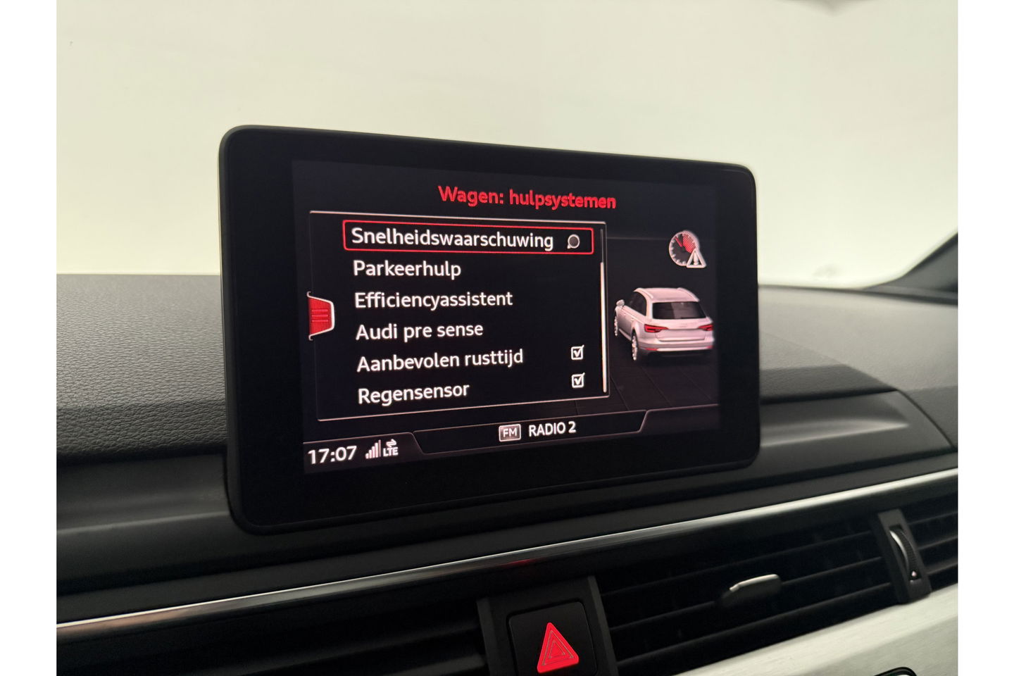 Audi A4 1.4 TFSI 150PK S-line Clima Cruise Navigatie PDC 18''LMV