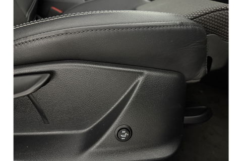 Audi A4 1.4 TFSI 150PK S-line Clima Cruise Navigatie PDC 18''LMV