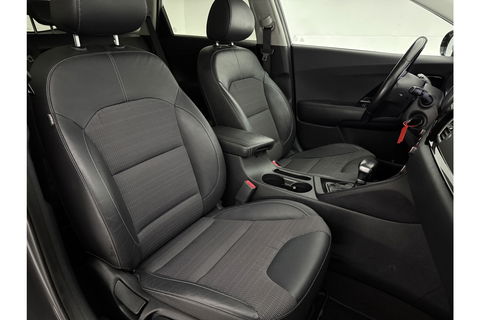 Kia Niro 1.6 GDi Hybrid 149PK ExecutiveLine Camera Carplay Cruise Clima LED Navi Parkeersensoren 16"LMV