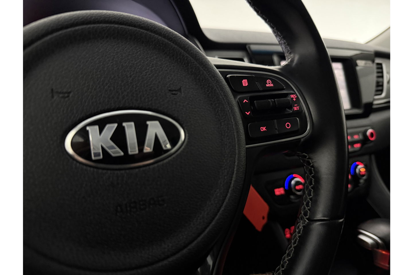 Kia Niro 1.6 GDi Hybrid 149PK ExecutiveLine Camera Carplay Cruise Clima LED Navi Parkeersensoren 16"LMV