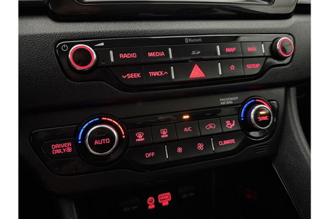Kia Niro 1.6 GDi Hybrid 149PK ExecutiveLine Camera Carplay Cruise Clima LED Navi Parkeersensoren 16"LMV