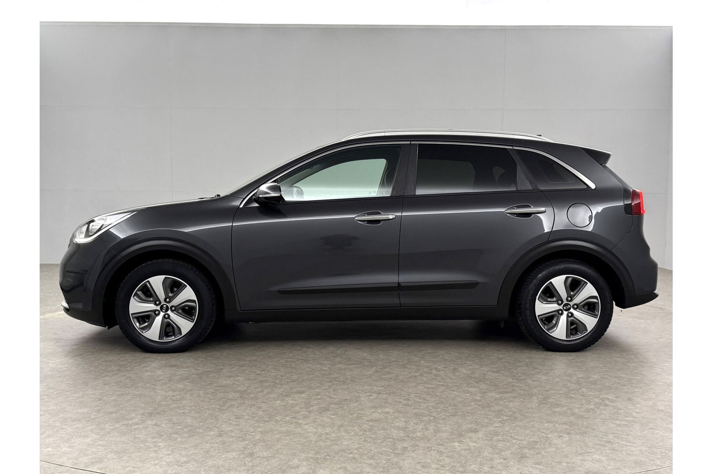 Kia Niro 1.6 GDi Hybrid 149PK ExecutiveLine Camera Carplay Cruise Clima LED Navi Parkeersensoren 16"LMV