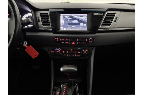 Kia Niro 1.6 GDi Hybrid 149PK ExecutiveLine Camera Carplay Cruise Clima LED Navi Parkeersensoren 16"LMV