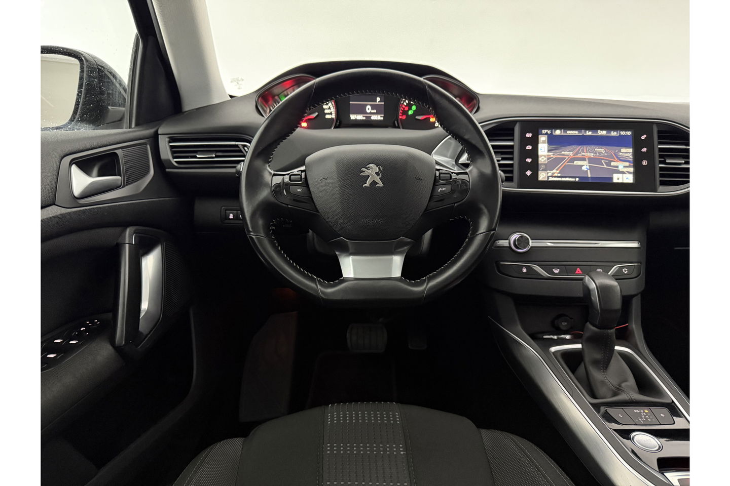 Peugeot 308 1.6 BlueHDi | APK tot 04-2026 | LED Camera Clima Cruise Trekhaak Navi PDC 17"LMV