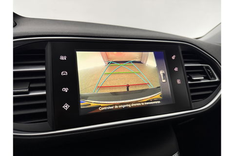 Peugeot 308 1.6 BlueHDi | APK tot 04-2026 | LED Camera Clima Cruise Trekhaak Navi PDC 17"LMV