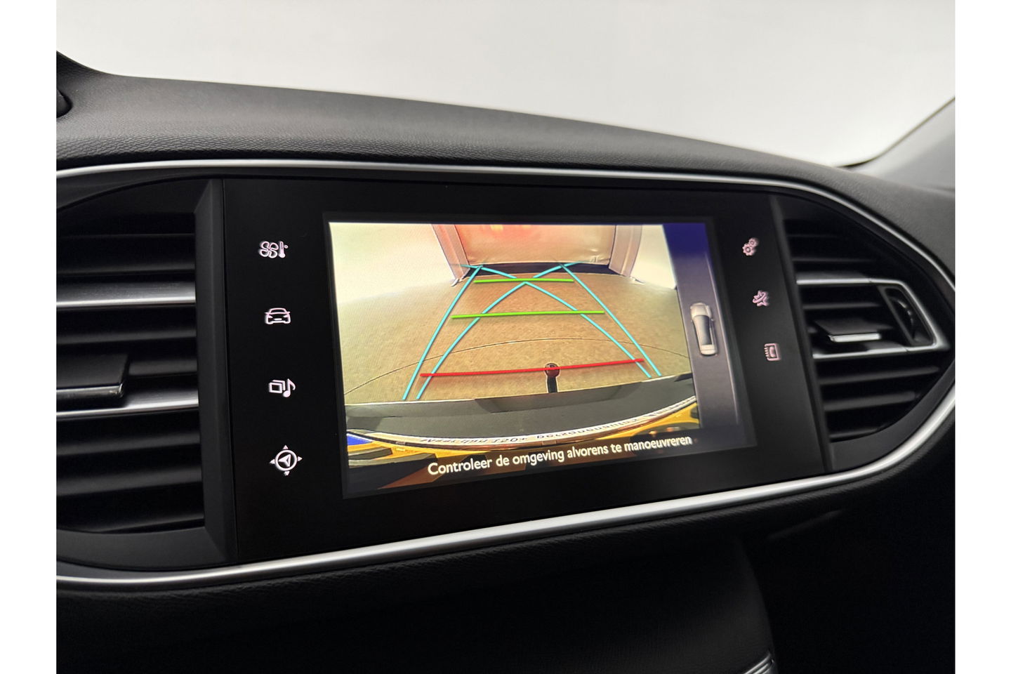 Peugeot 308 1.6 BlueHDi | APK tot 04-2026 | LED Camera Clima Cruise Trekhaak Navi PDC 17"LMV
