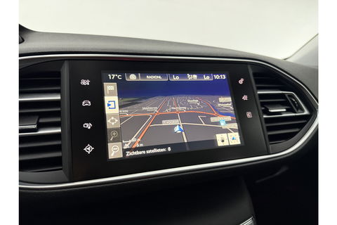 Peugeot 308 1.6 BlueHDi | APK tot 04-2026 | LED Camera Clima Cruise Trekhaak Navi PDC 17"LMV