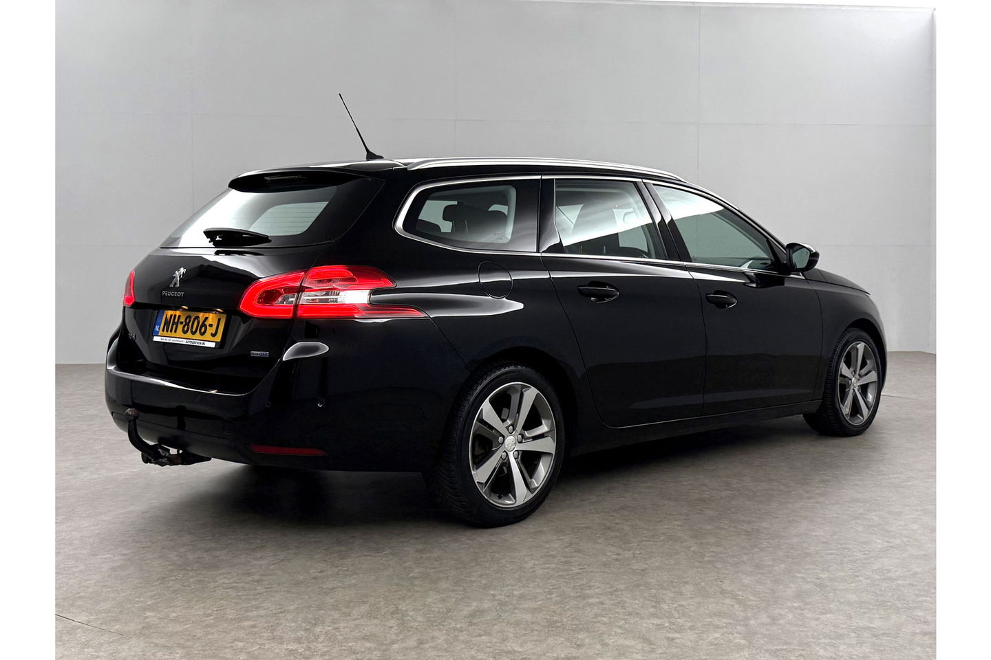 Peugeot 308 1.6 BlueHDi | APK tot 04-2026 | LED Camera Clima Cruise Trekhaak Navi PDC 17"LMV