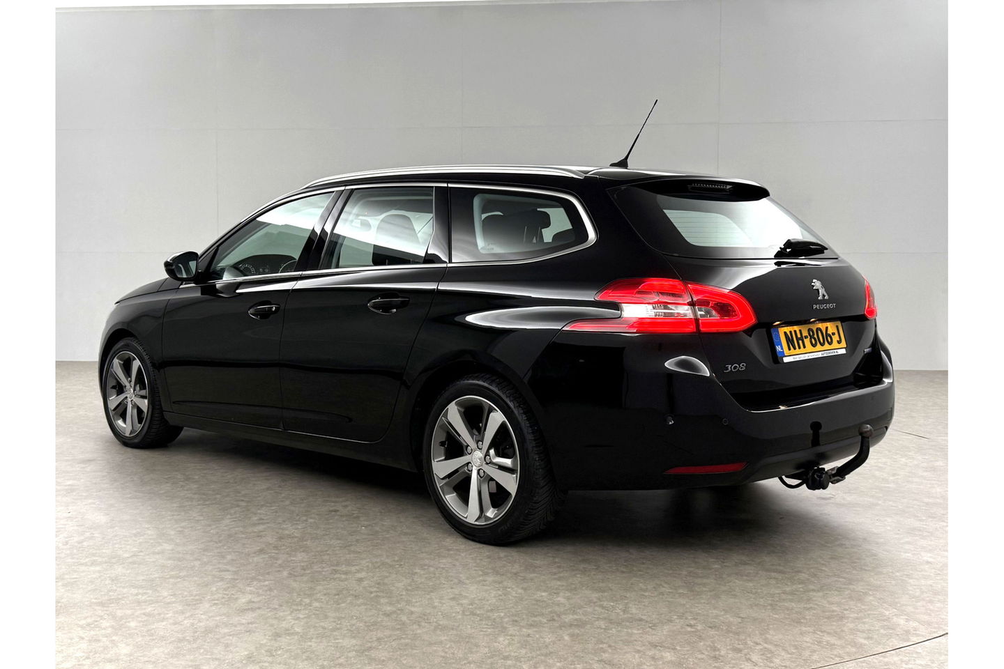 Peugeot 308 1.6 BlueHDi | APK tot 04-2026 | LED Camera Clima Cruise Trekhaak Navi PDC 17"LMV