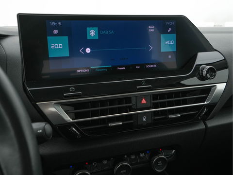 Citroën Ë-C4 Feel 50 kWh [ 3-Fase ] (INCL-BTW) *FULL-LED | DIGI-COCKPIT | CARPLAY | MICROFIBRE-COMFORT-SEATS | ECC | LANE-ASSIST | PDC | CRUISE | 18''ALU*