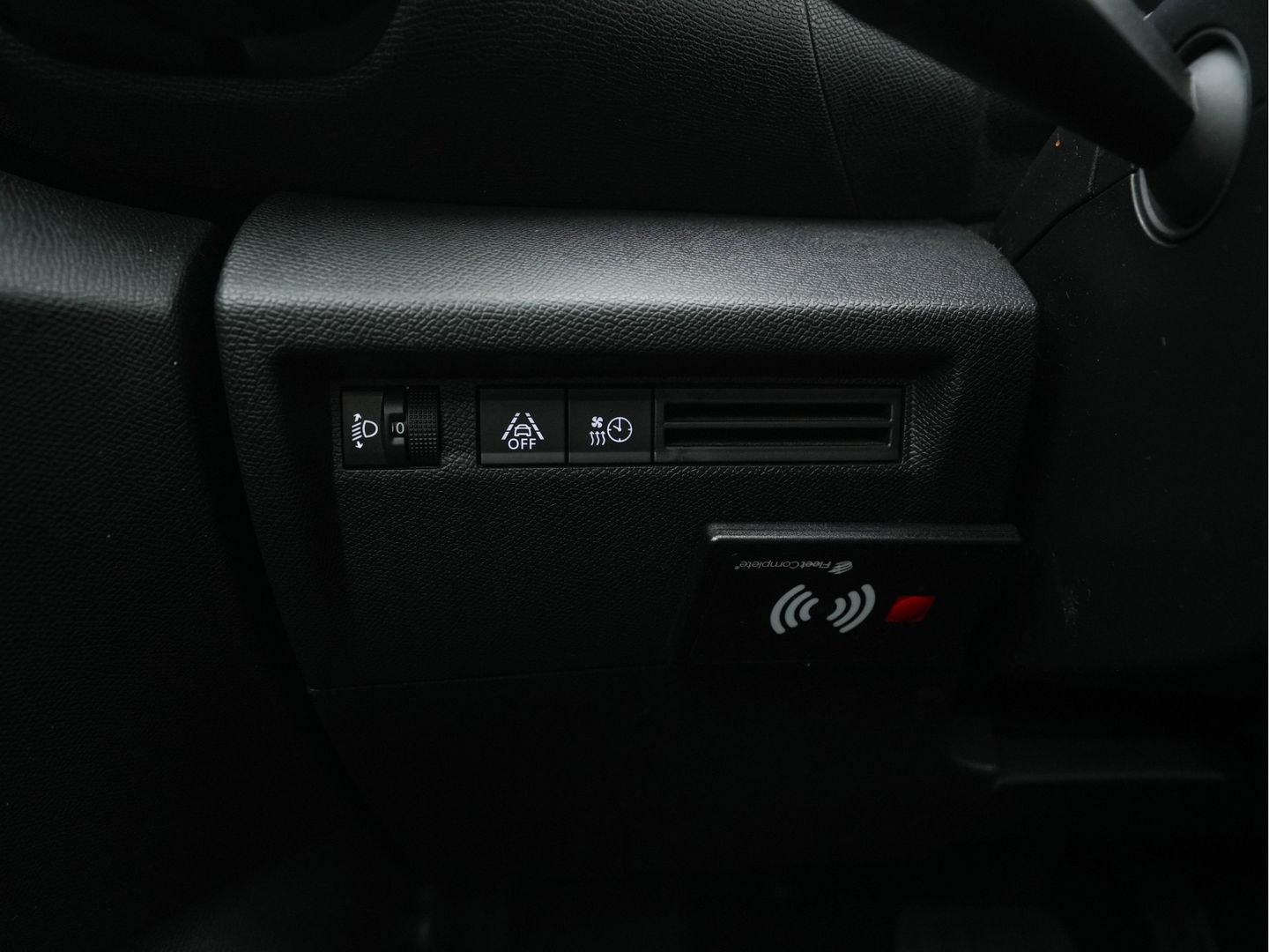 Citroën Ë-C4 Feel 50 kWh [ 3-Fase ] (INCL-BTW) *FULL-LED | DIGI-COCKPIT | CARPLAY | MICROFIBRE-COMFORT-SEATS | ECC | LANE-ASSIST | PDC | CRUISE | 18''ALU*